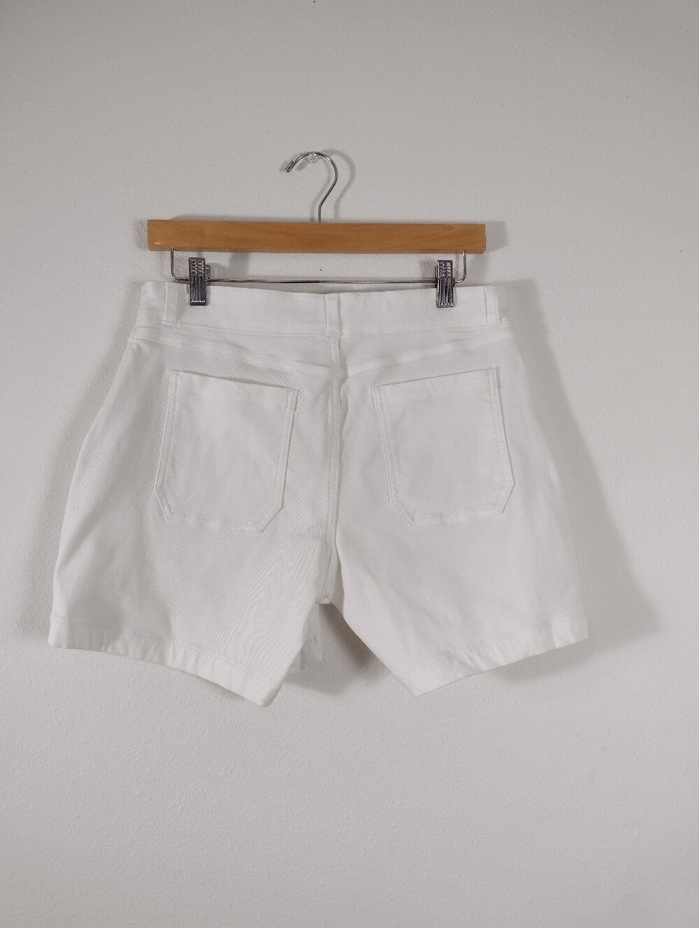 Spanx White Mid-Rise Stretch Twill Shorts Front Pocket Size M - Picture 2 of 11